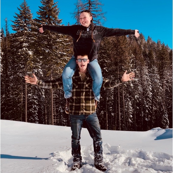 Meet your Posher, Micah - Picture 3 of 7